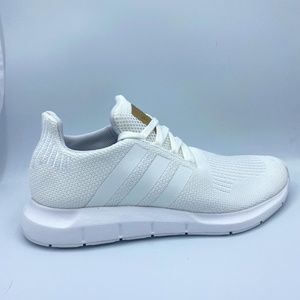 Women's Swift Run Casual Sneakers